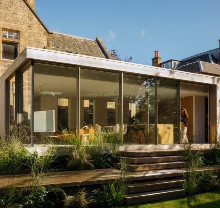Archer + Braun Adds Modernist Extension to Limestone House