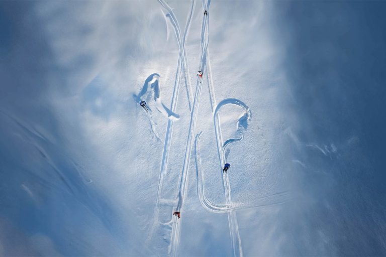Moncler Grenoble is heading back to the slopes for its Fall/Winter 2025 runway show, announcing a thrilling destination event in Courchevel, one of the most iconic luxury ski resorts in the French Alps. The brand continues to elevate its focus on high-performance winter wear with a blend of style and sport, promising a memorable show in March. A High-Altitude Experience For FW25, Moncler Grenoble will present its new collection on the mountain summits of Courchevel, where the brand has found inspiration in the world of winter sports. Celebrating diversity in winter sports, the collection will cater to riders of all skill levels, blending practicality with luxury. The event will highlight the brand’s commitment to performance while staying true to its fashion-forward style. As the show unfolds amidst the French Alps, it will offer a unique high-altitude brand experience that integrates the brand's ethos with the stunning snowy landscape. Reflection of Past Shows Last season, Moncler Grenoble’s FW24 collection was unveiled in St. Moritz, immersing guests in the natural beauty of the Swiss Alps. The collection itself focused on being one with nature, reinforcing the brand's connection to the outdoors. Date and Expectations Moncler Grenoble’s FW25 runway show will take place on March 15, 2025, in Courchevel. Fans can expect to witness a mix of high-performance sportswear and luxurious outerwear on the slopes. Stay tuned for more updates from Hypebeast.