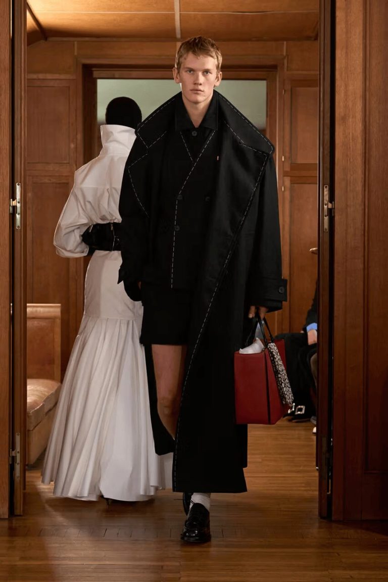 Jacquemus Spring 2025: Stripped-Back Elegance