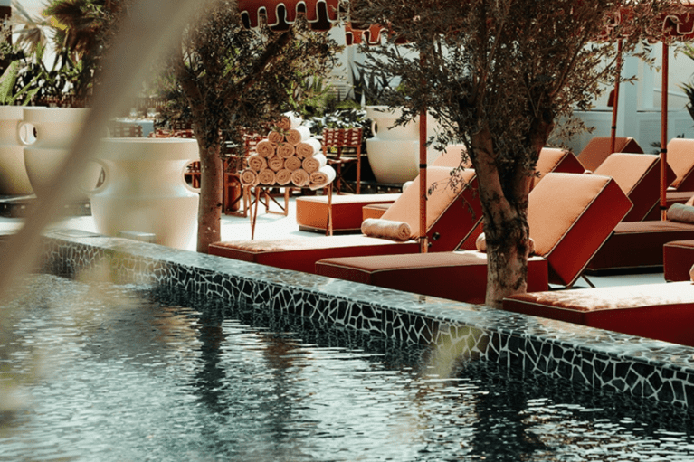 DubaiBeachClubs, J1BeachDubai, LuxuryDiningDubai, DubaiLifestyle, BeachfrontDining, DubaiNightlife